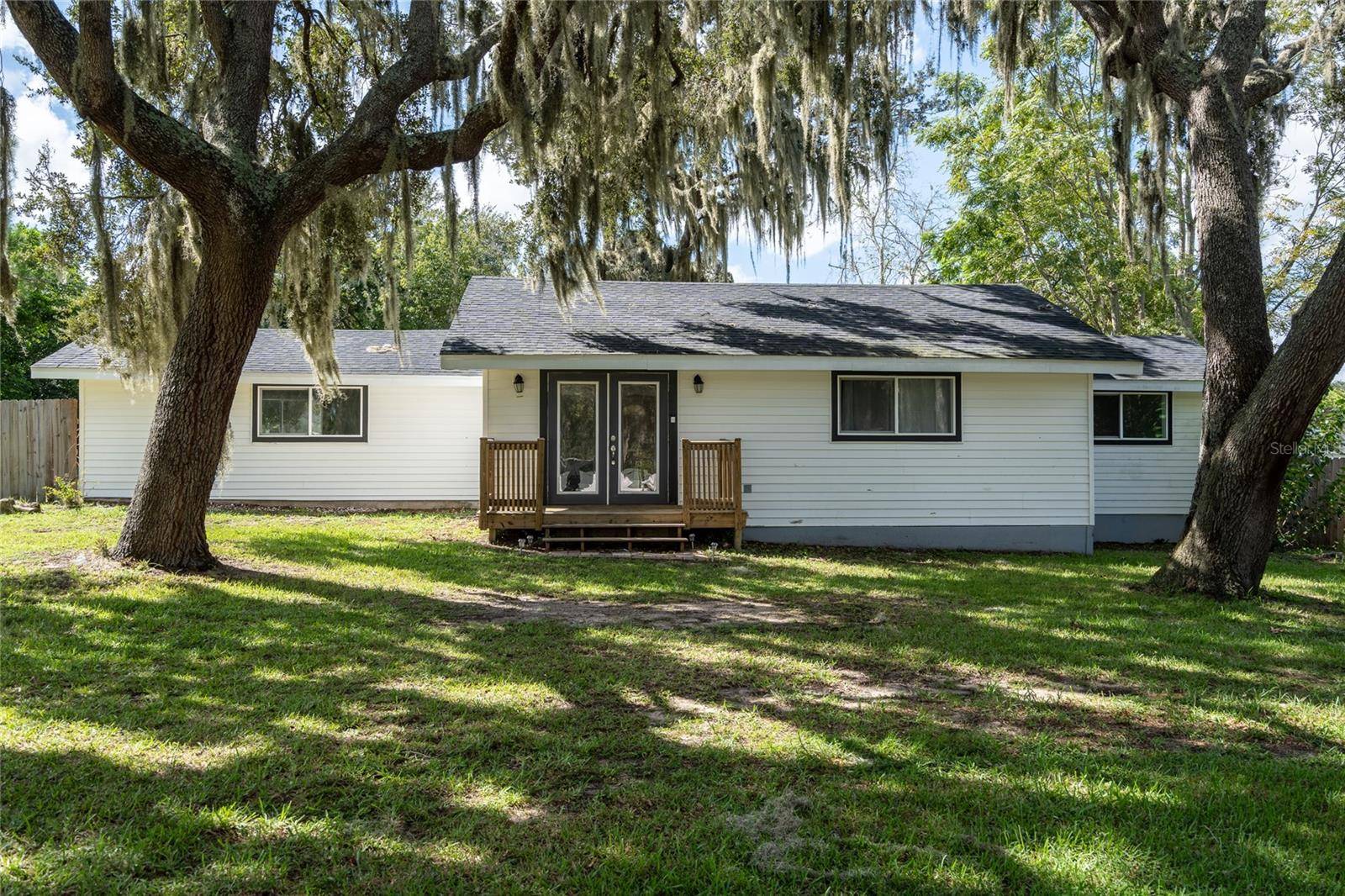 Eustis, FL 32726,107 PORTLAND ST