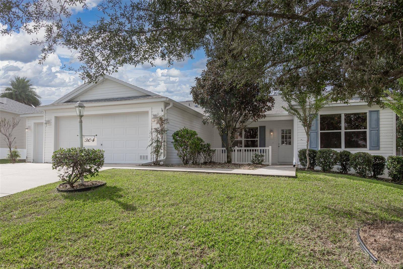 The Villages, FL 32162,304 KNOLL PL