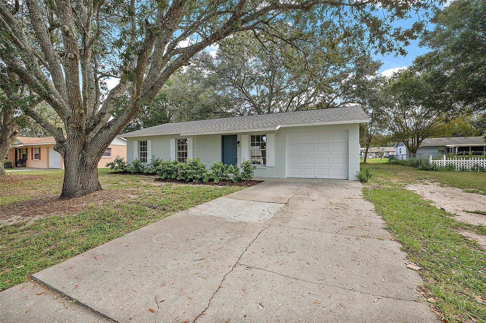 Eustis, FL 32726,612 CRICKET HOLLOW LN