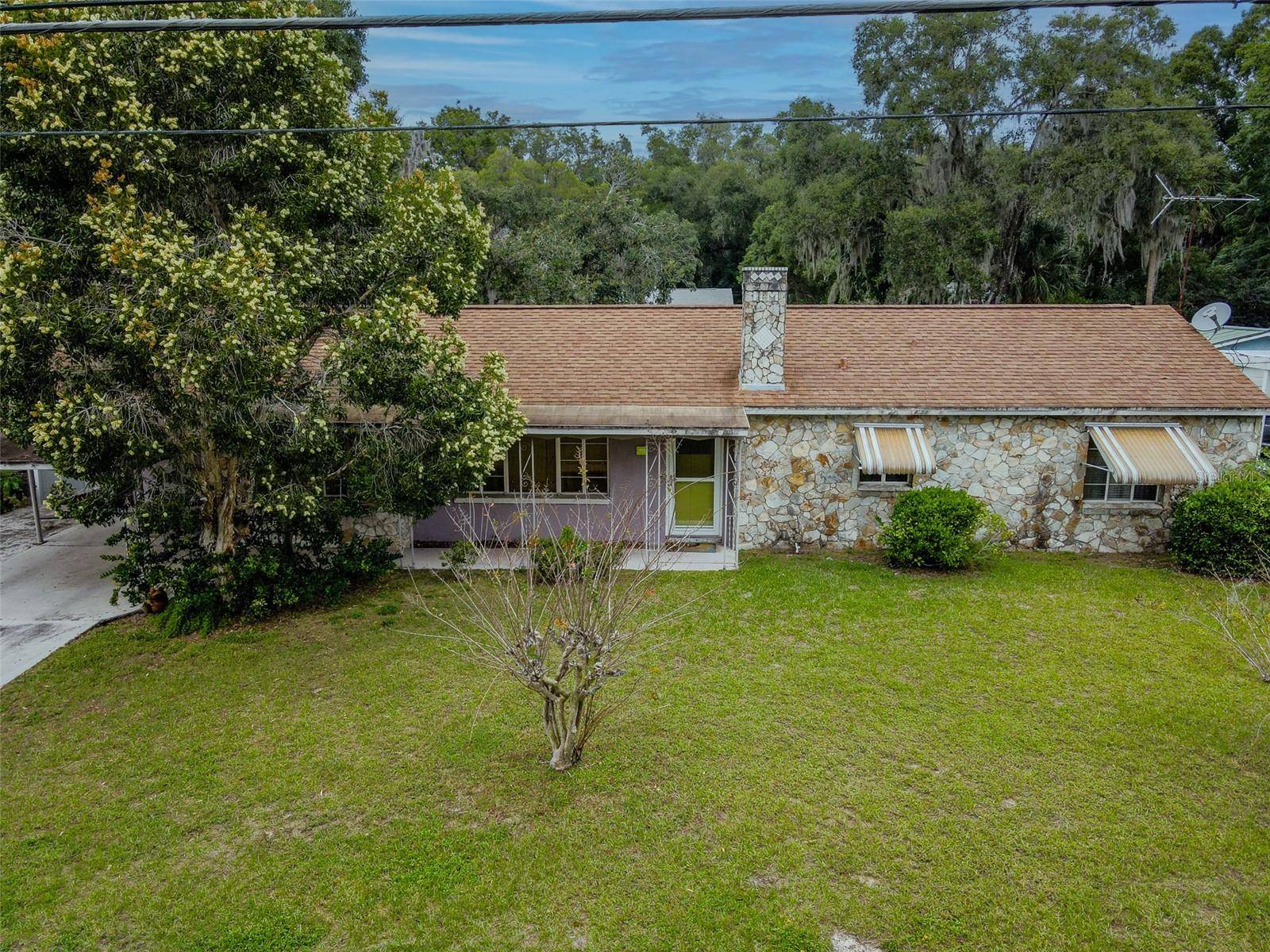 Mount Dora, FL 32757,405 W 11TH AVE
