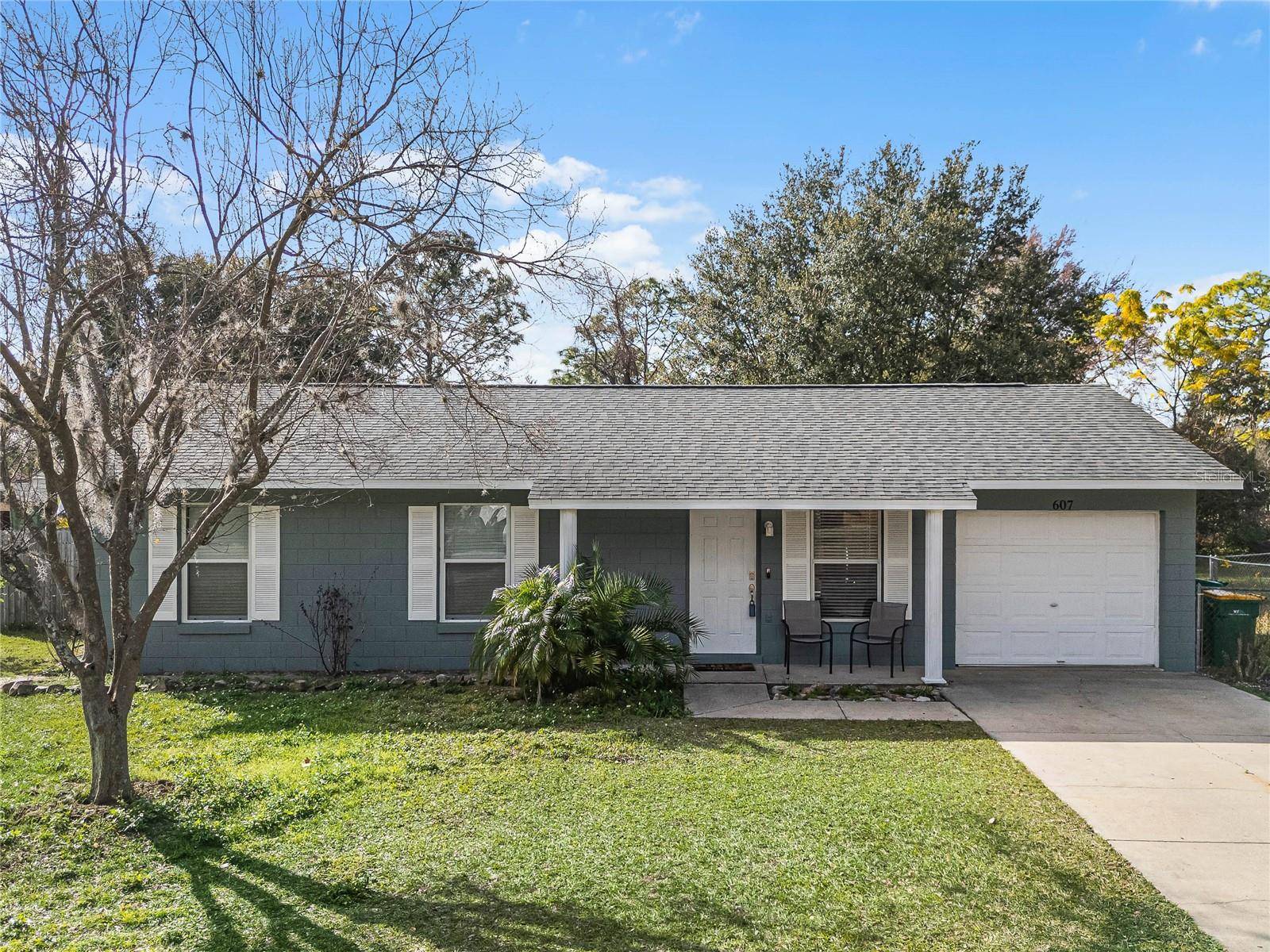 Eustis, FL 32726,607 DOROTHY CIR