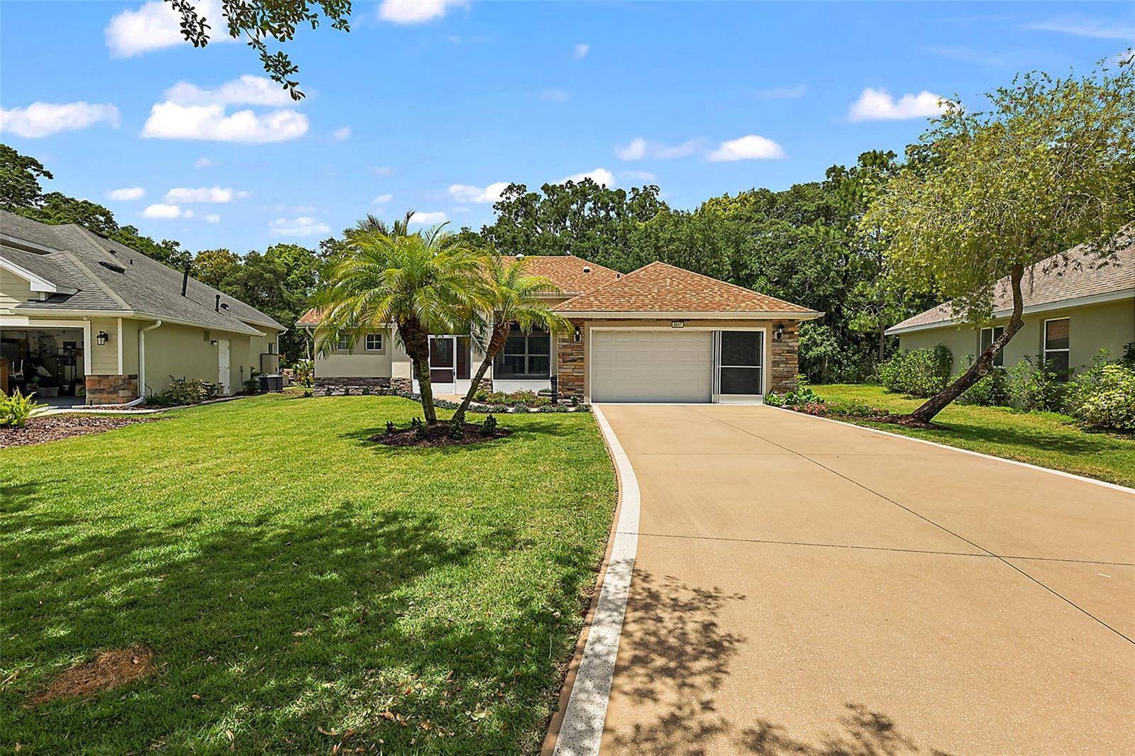 Mount Dora, FL 32757,8047 WATERBURY WAY
