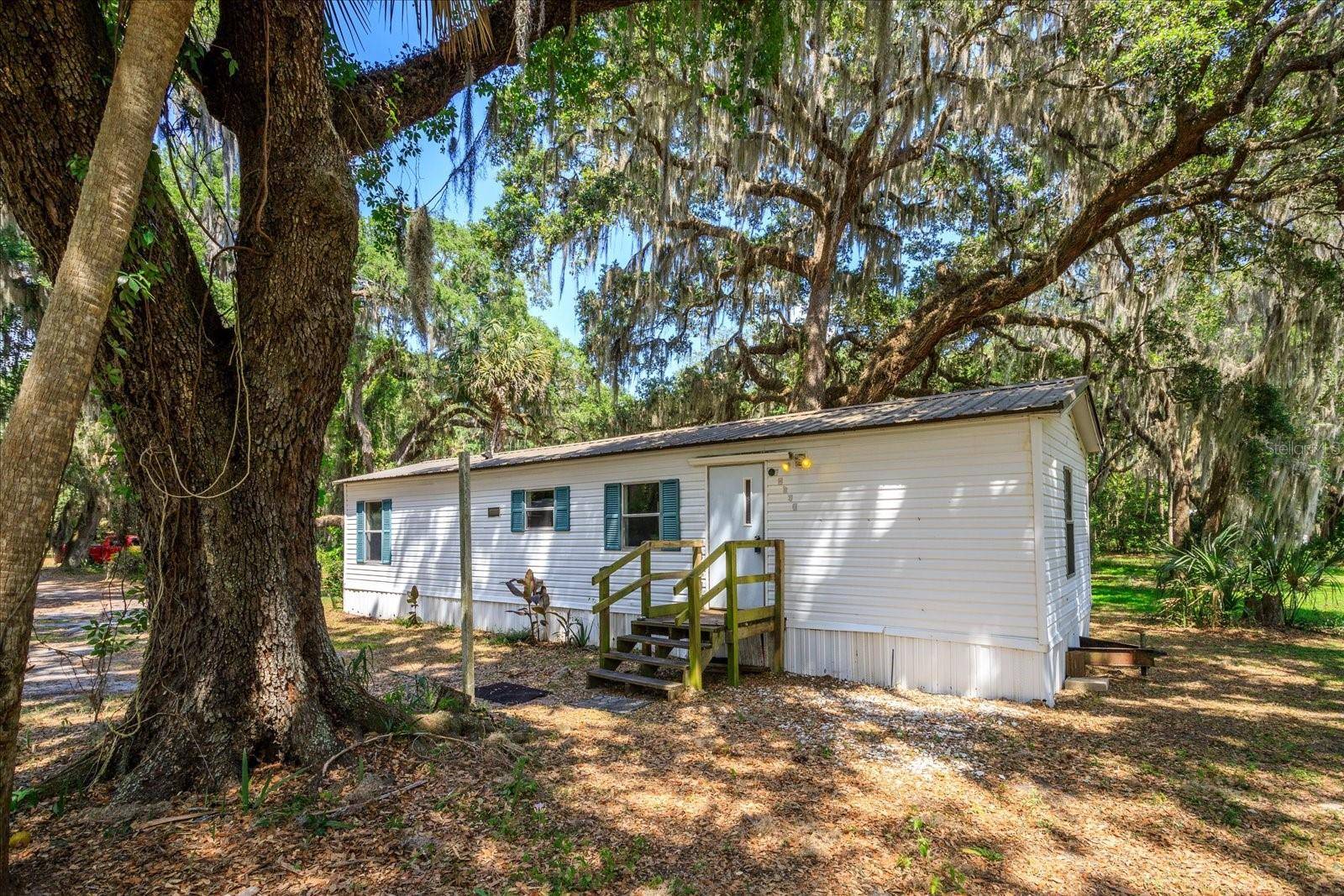 Leesburg, FL 34788,38831 EMERALDA ISLAND RD