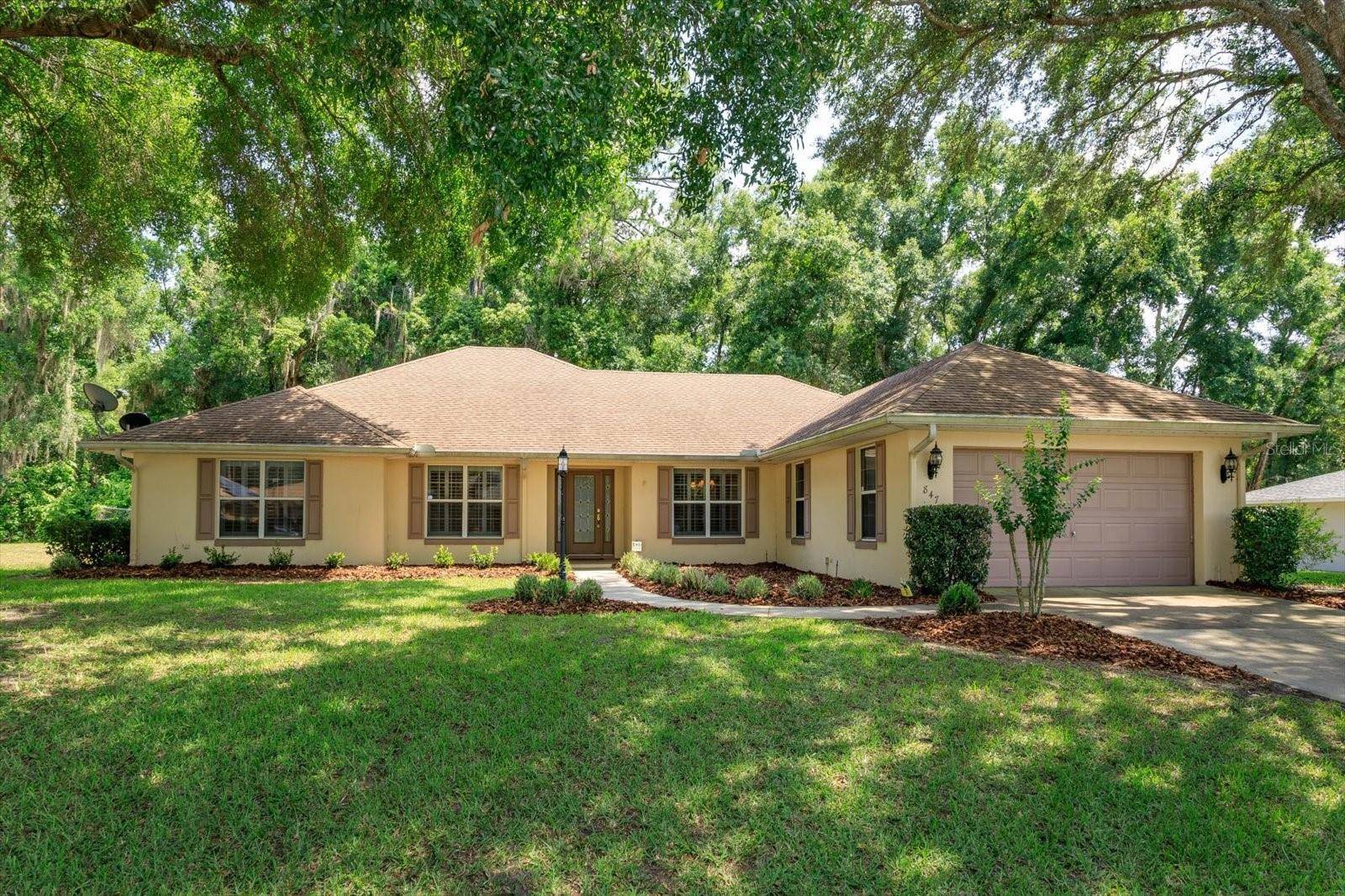 Fruitland Park, FL 34731,847 BERRYHILL CIR