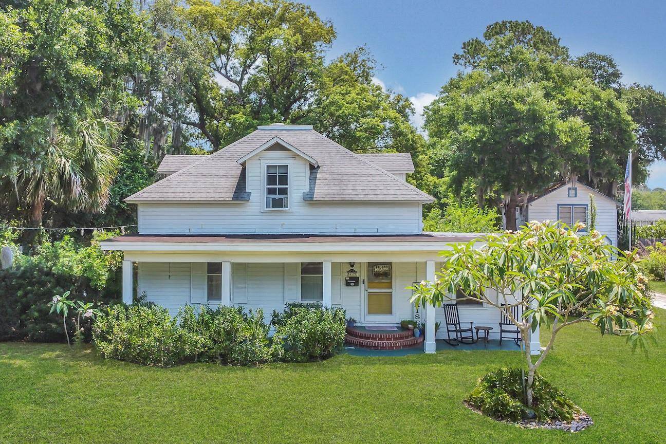 Tavares, FL 32778,412 N DISSTON AVE
