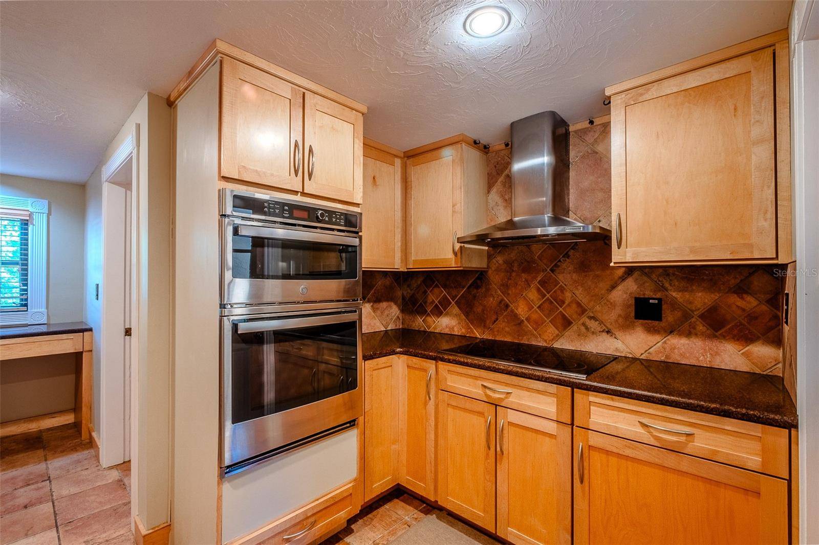 Mount Dora, FL 32757,601 W OLD HWY 441 #11B