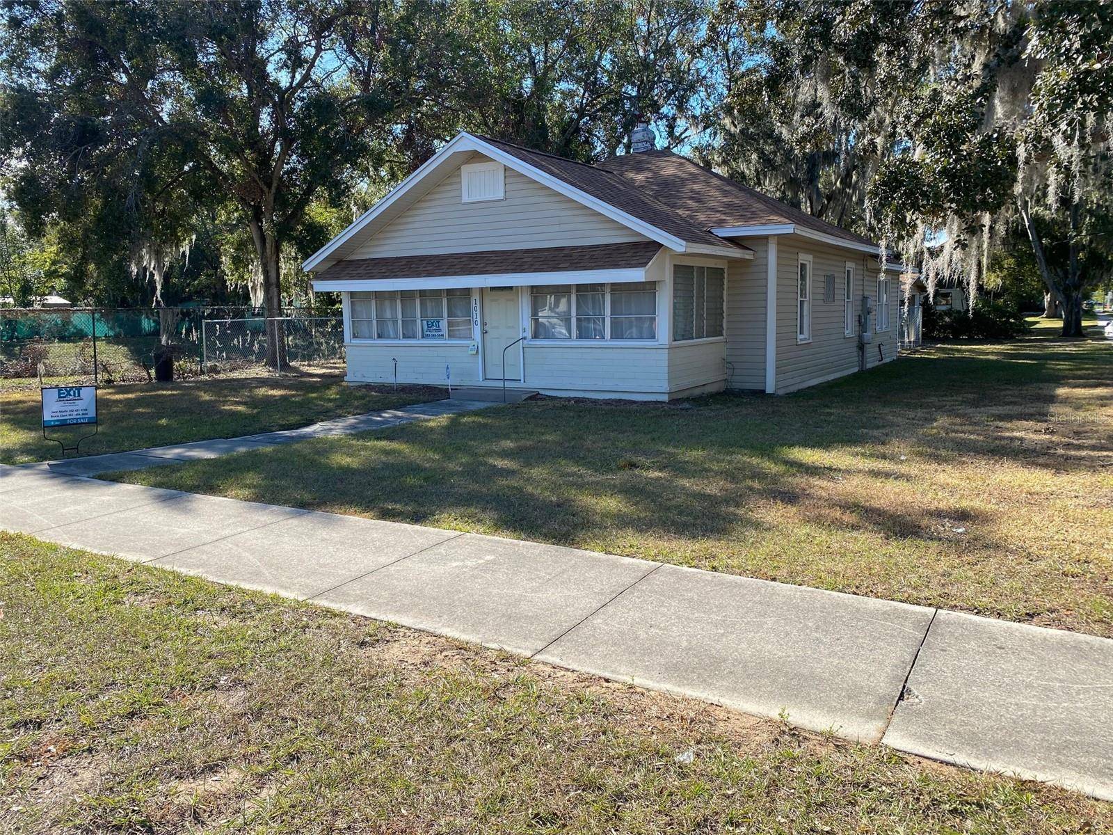 Eustis, FL 32726,1010 S GROVE ST