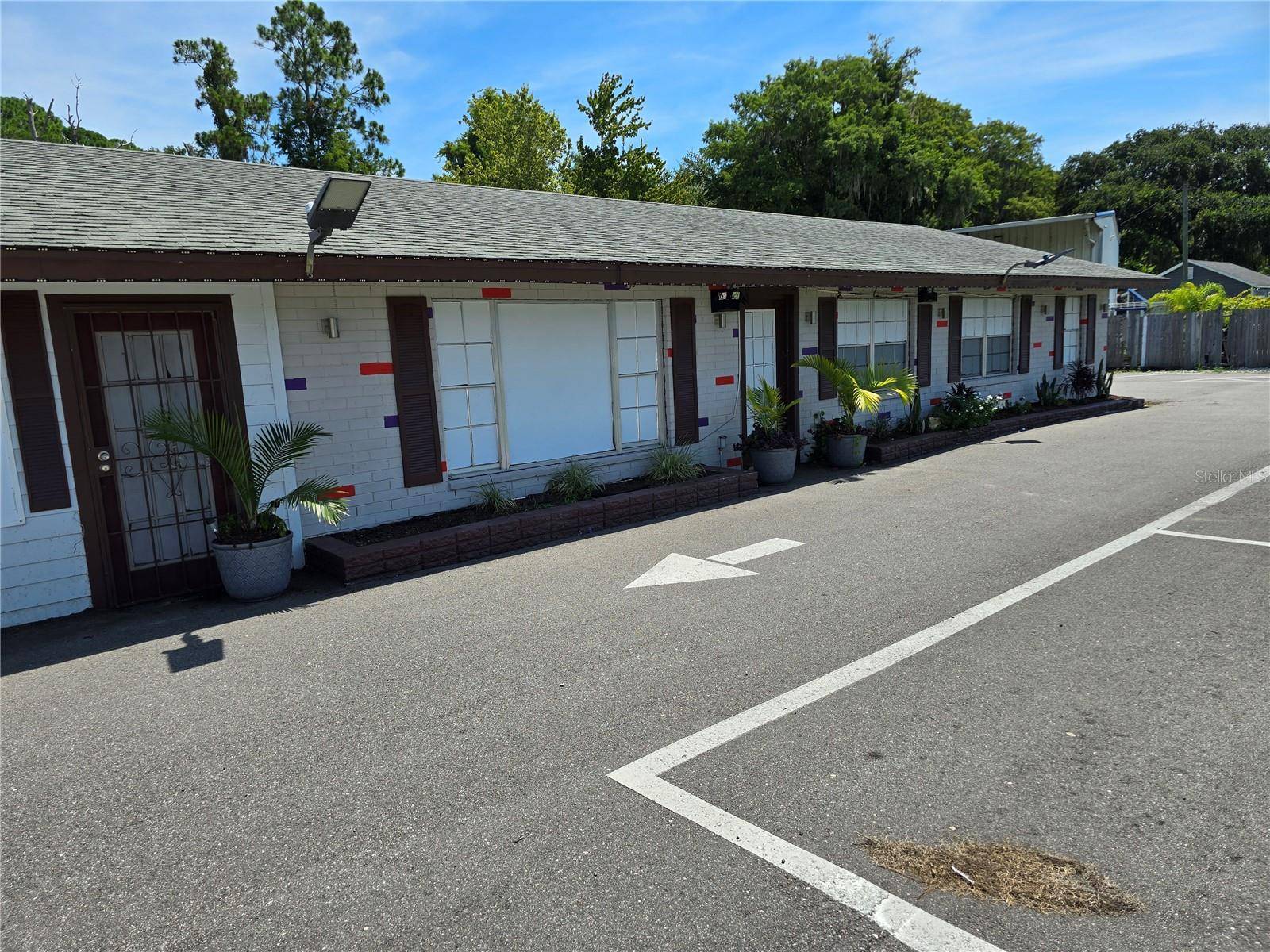 Tavares, FL 32778,11203 US HIGHWAY 441