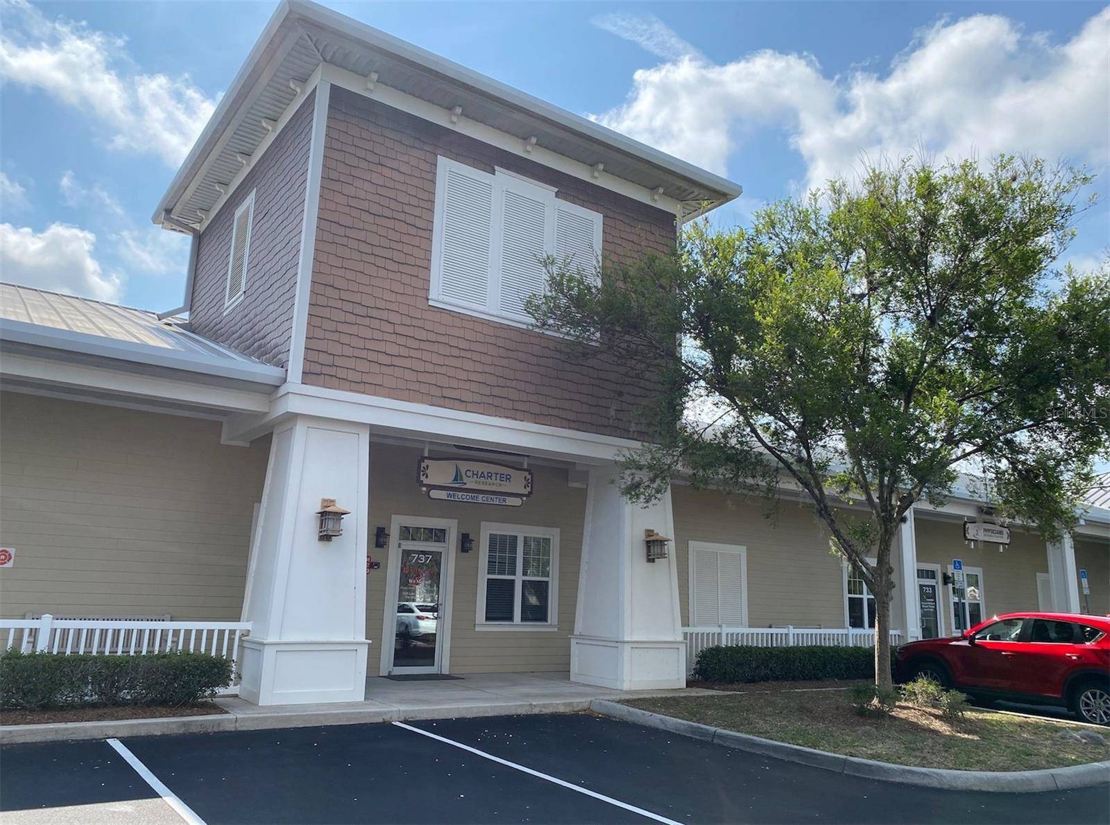 Lady Lake, FL 32159,737 COUNTY ROAD 466