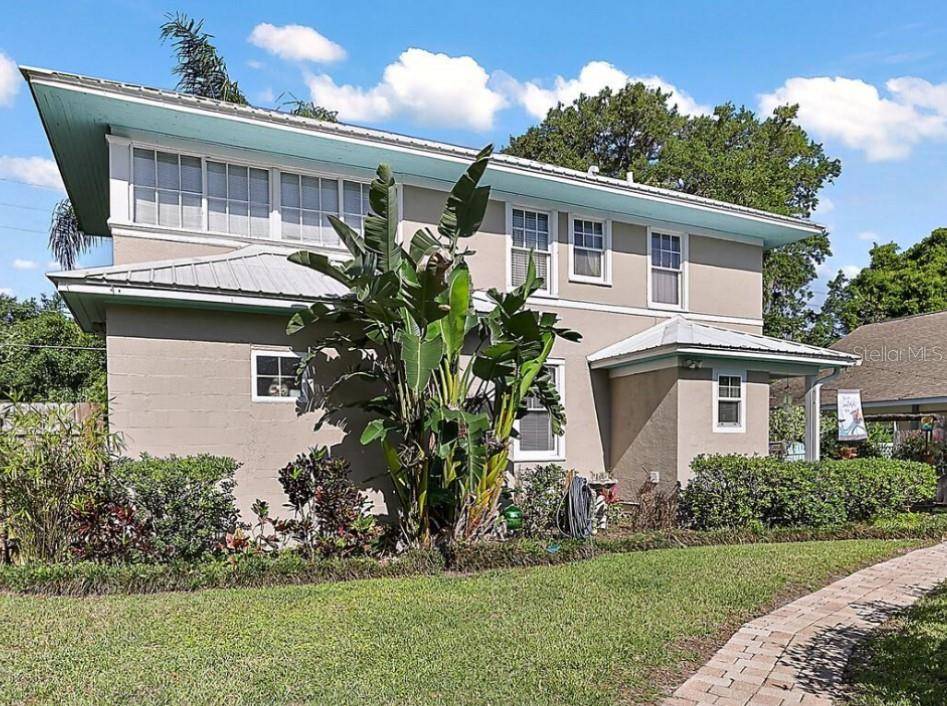 Fruitland Park, FL 34731,101 S DIXIE AVE