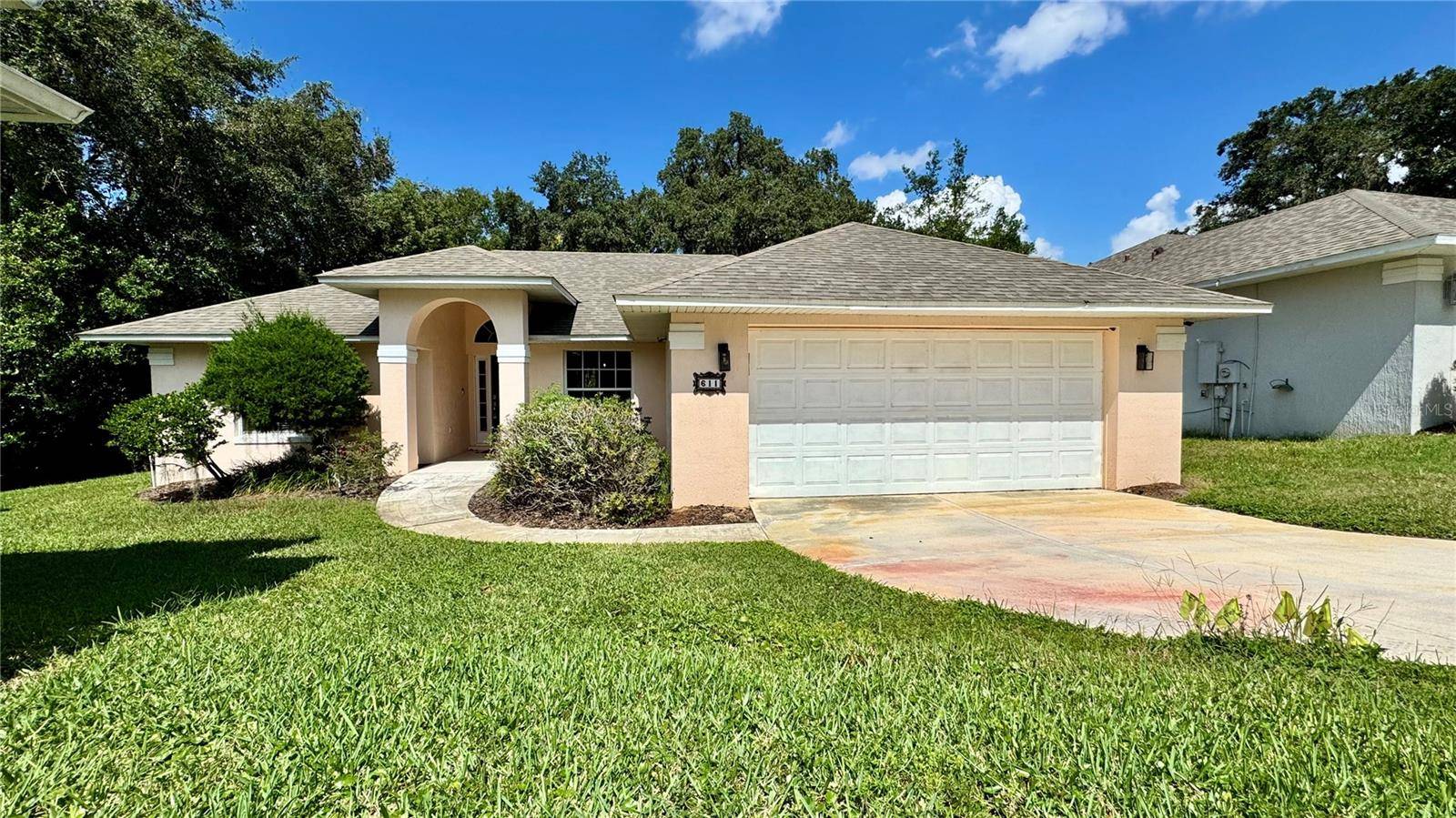 Mount Dora, FL 32757,611 HURON PL