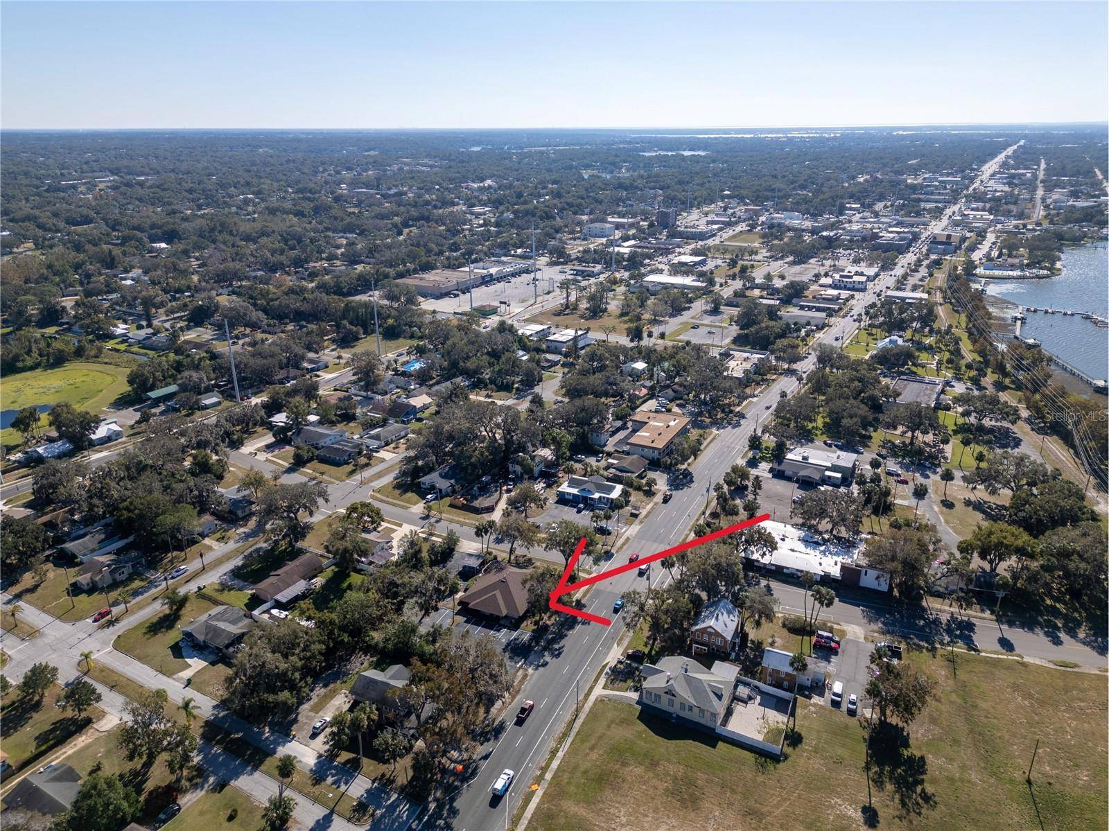Eustis, FL 32726,801 N BAY ST