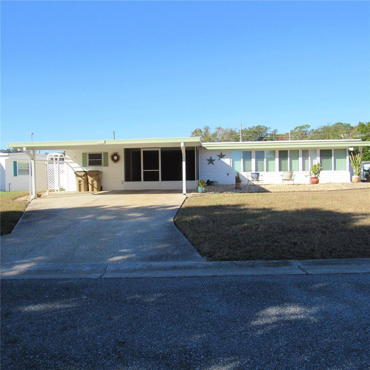 Tavares, FL 32778,31715 CLAYTON ST