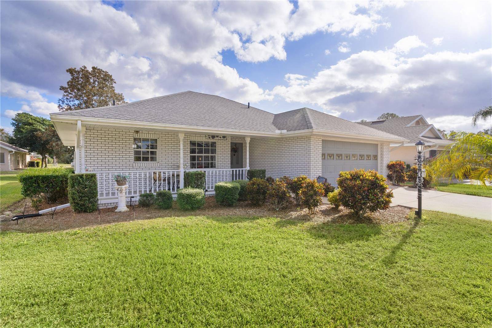 Tavares, FL 32778,950 BEAVER RUN