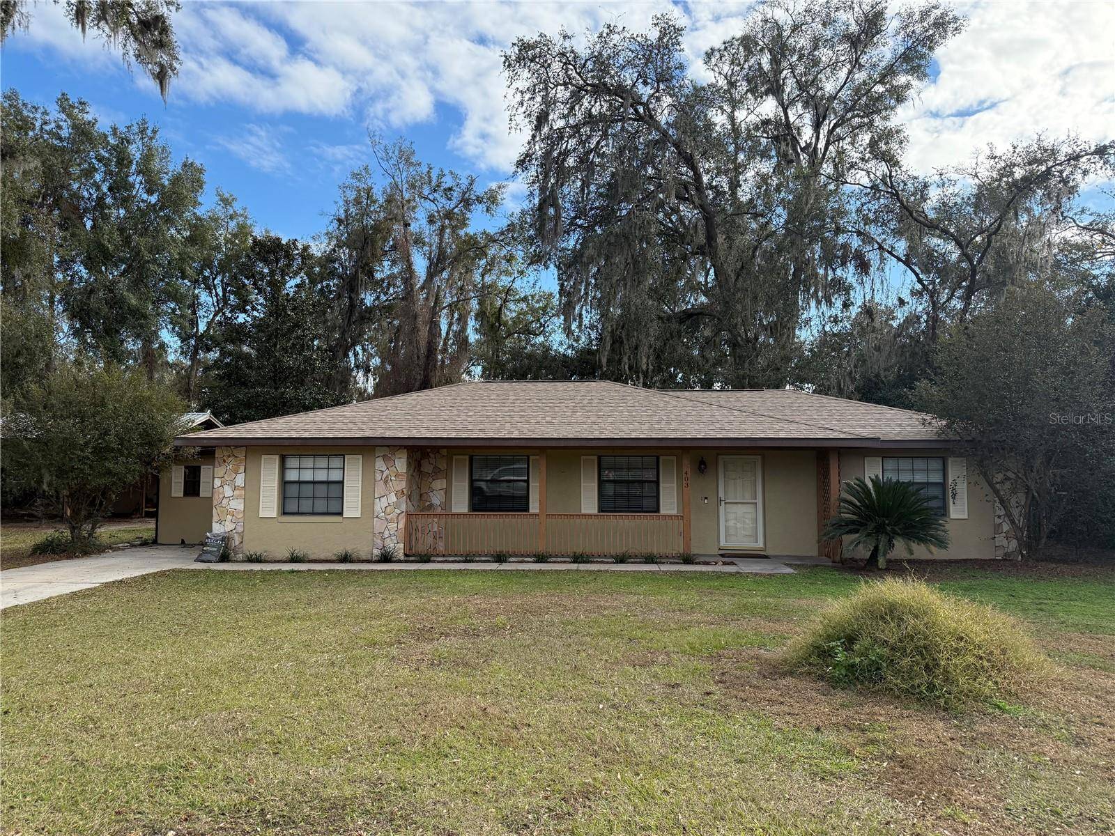 Bushnell, FL 33513,403 W PALM AVE