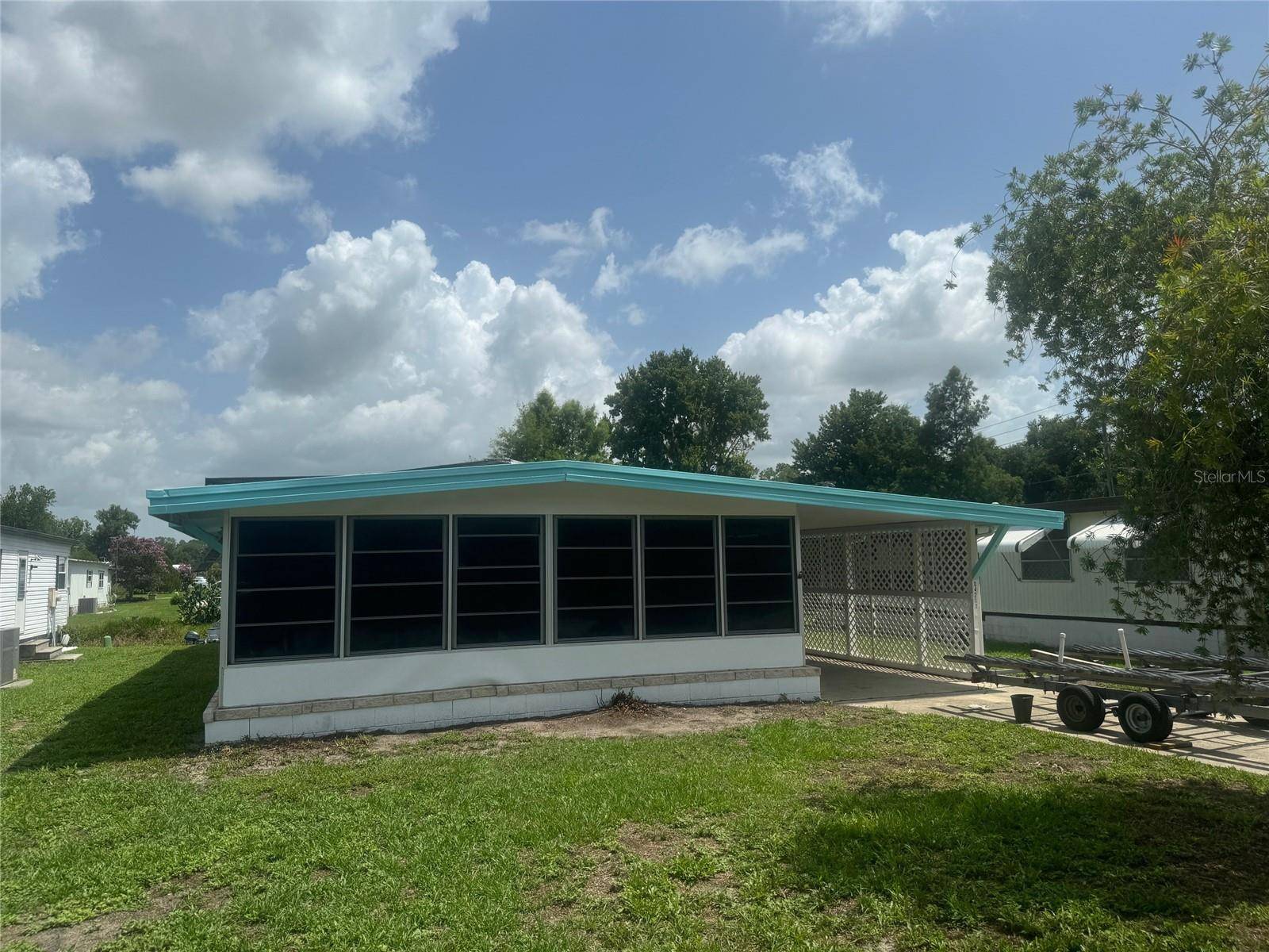 Fruitland Park, FL 34731,4211 WINDY WAY