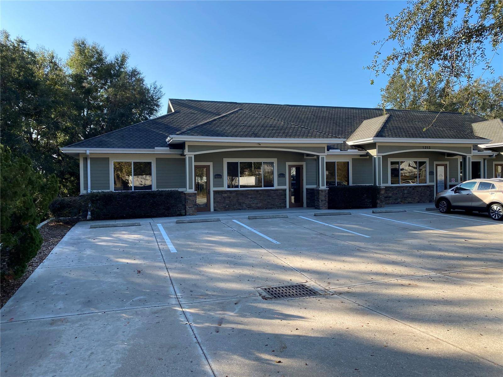 Fruitland Park, FL 34731,1213 W MILLER ST