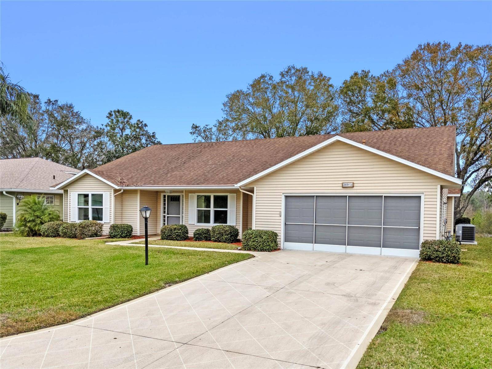 Leesburg, FL 34748,26913 RACQUET CIR