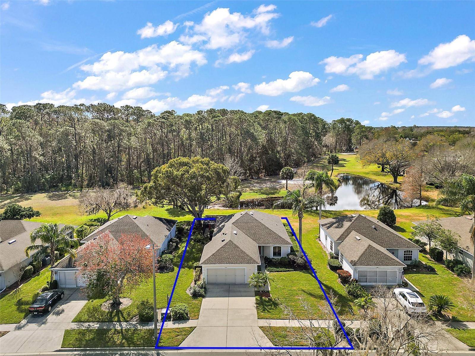 Tavares, FL 32778,586 JUNIPER WAY