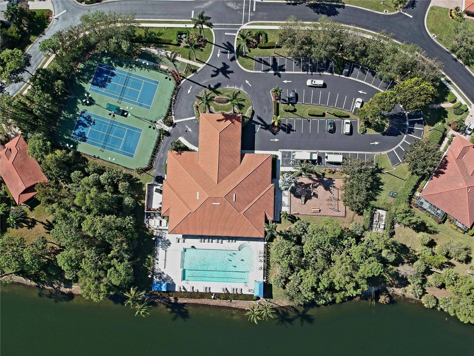 Naples, FL 34104,7660 MEADOW LAKES DR #1603