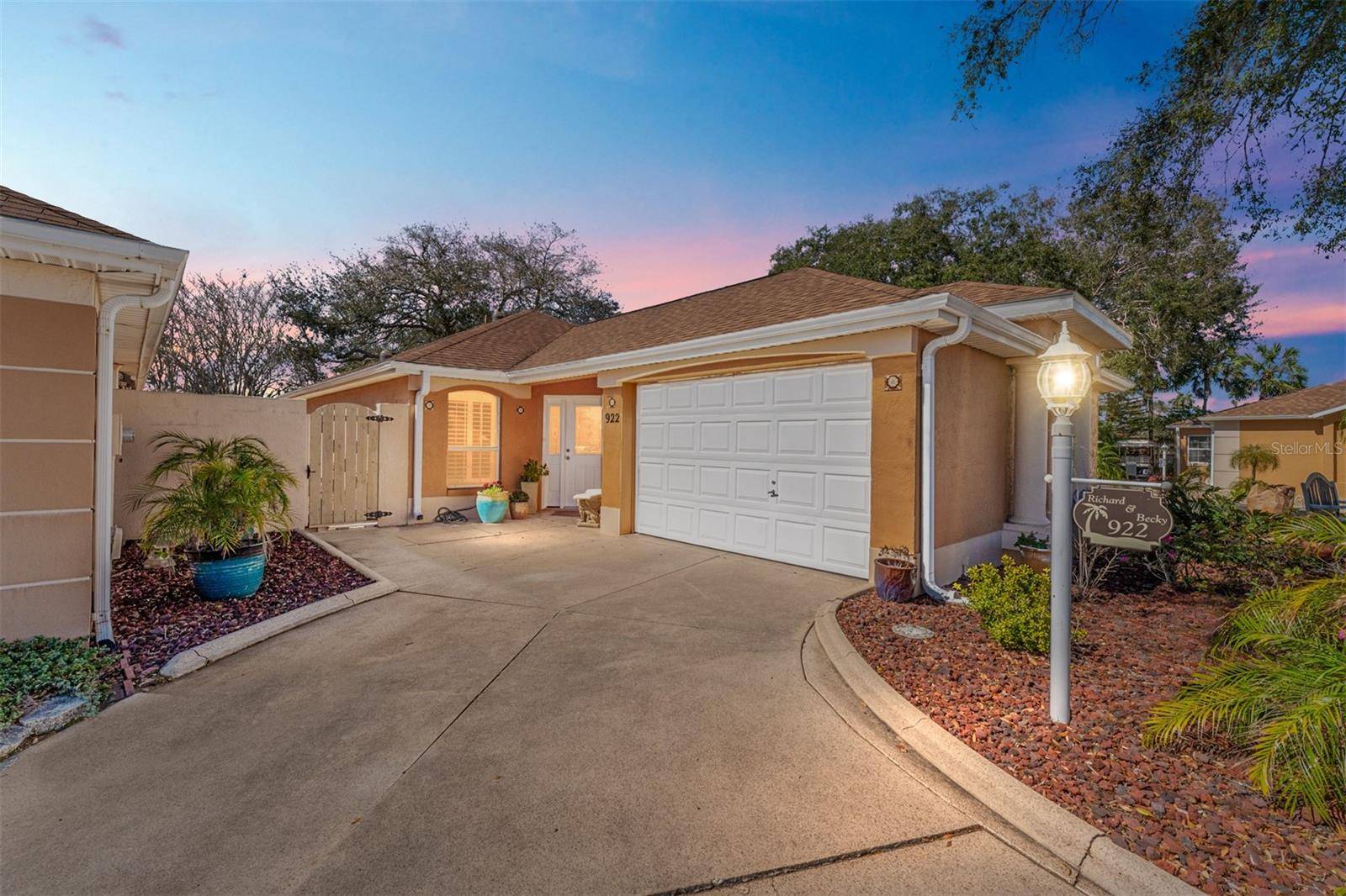 The Villages, FL 32159,922 CANCUN CT