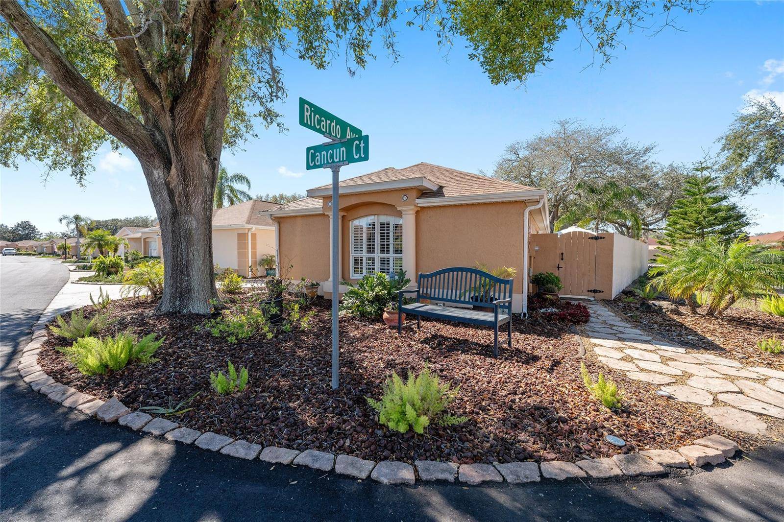 The Villages, FL 32159,922 CANCUN CT