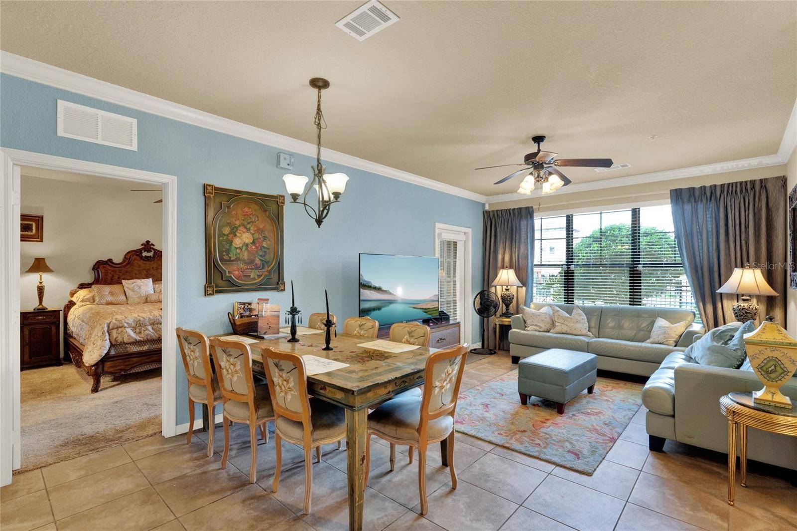 Davenport, FL 33897,907 CHARO Pkwy #915