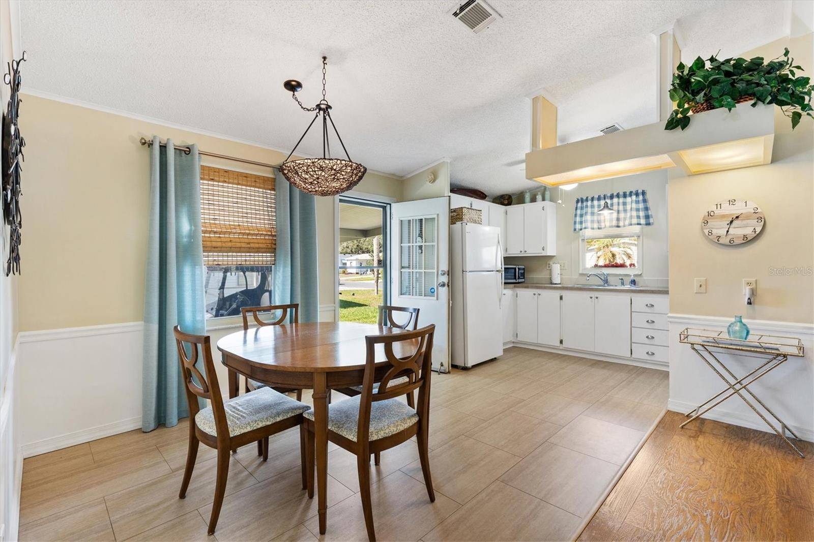 The Villages, FL 32159,1523 W SCHWARTZ BLVD