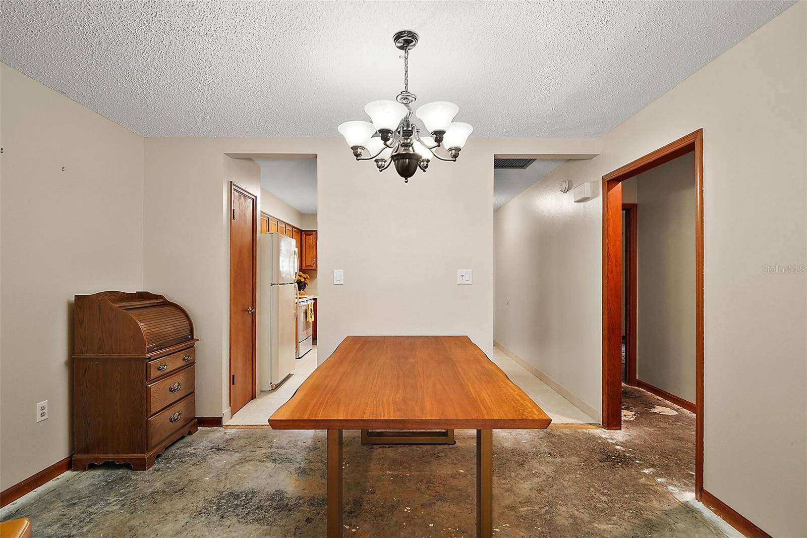 Eustis, FL 32726,18 COVE LN
