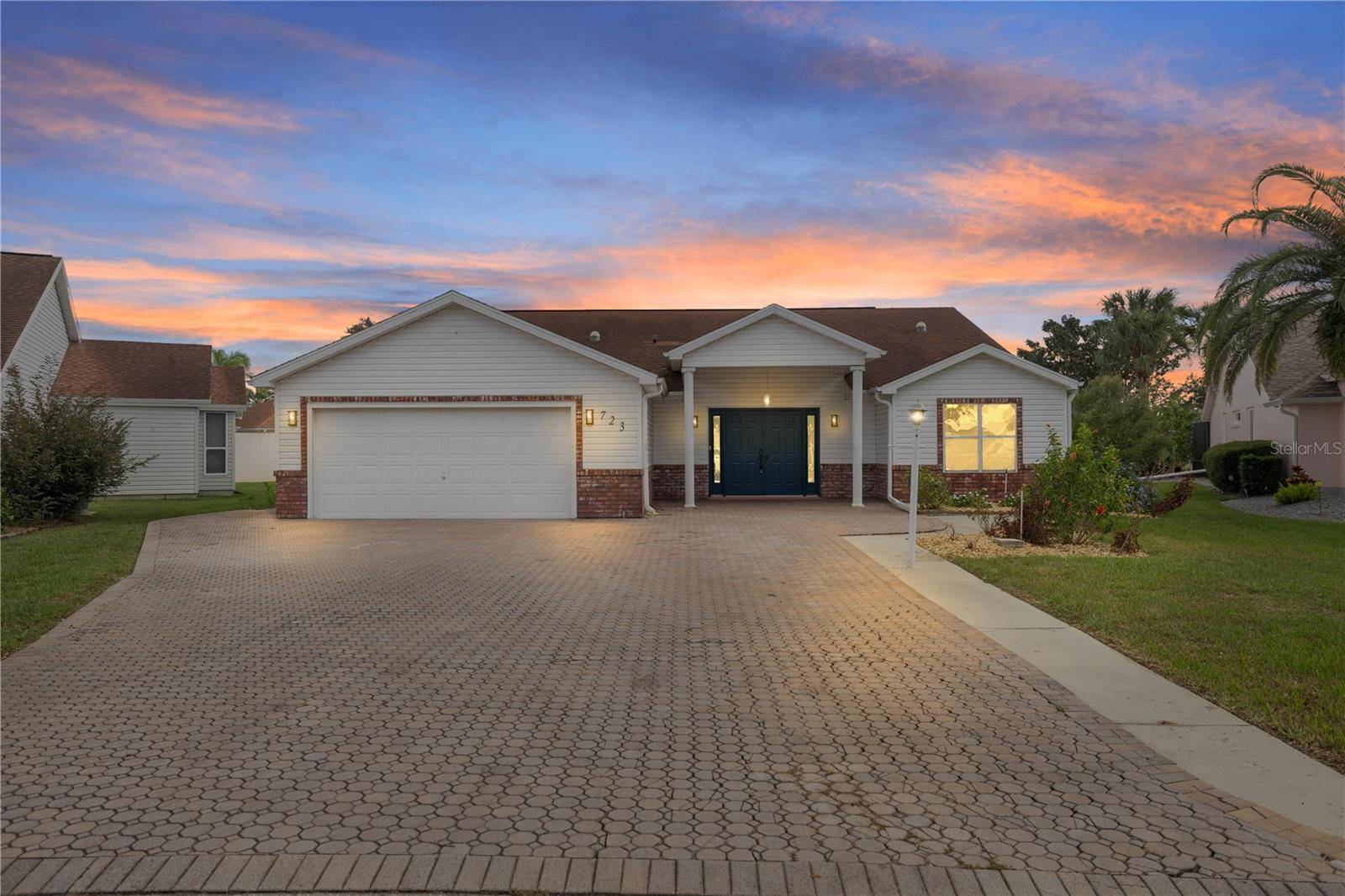 Lady Lake, FL 32159,723 PALMA DR