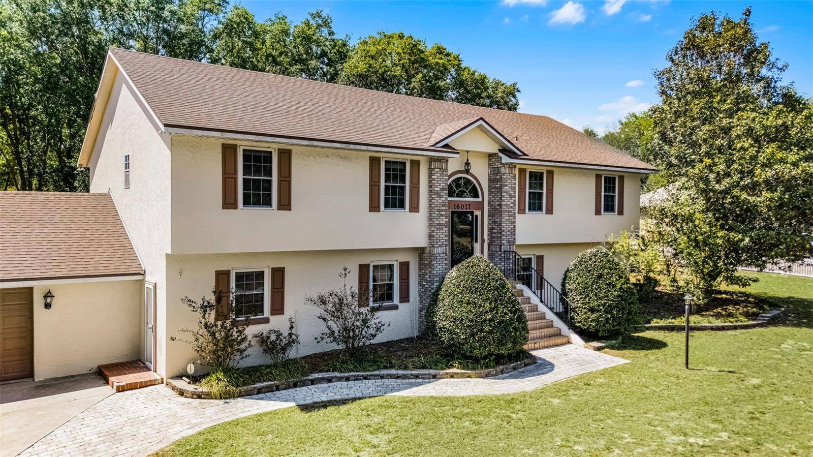 Montverde, FL 34756,16017 HARBAR OAKS DR