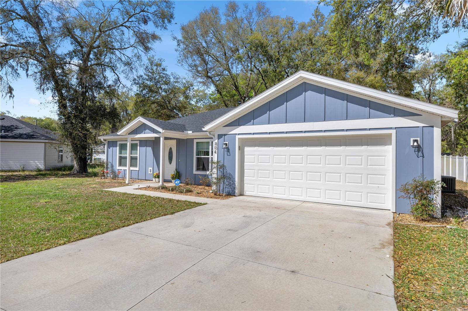 Fruitland Park, FL 34731,804 DEEP WOOD CT