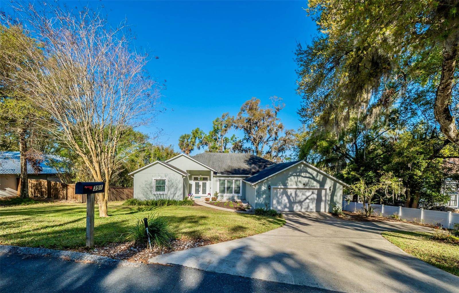 Mount Dora, FL 32757,351 GROVELAND RD