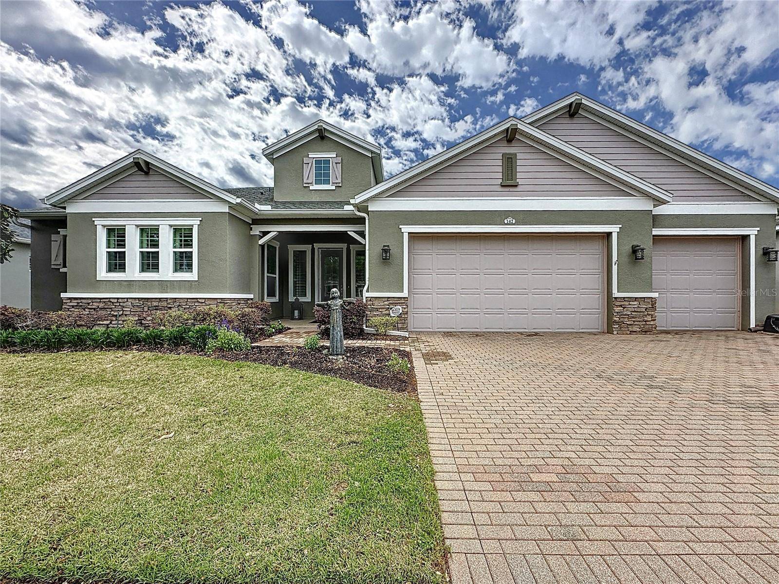 Groveland, FL 34736,142 BAYOU BEND RD