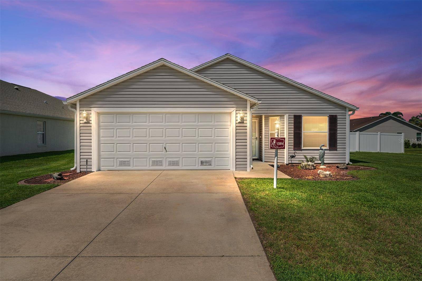Oxford, FL 34484,12054 NE 51ST CIR