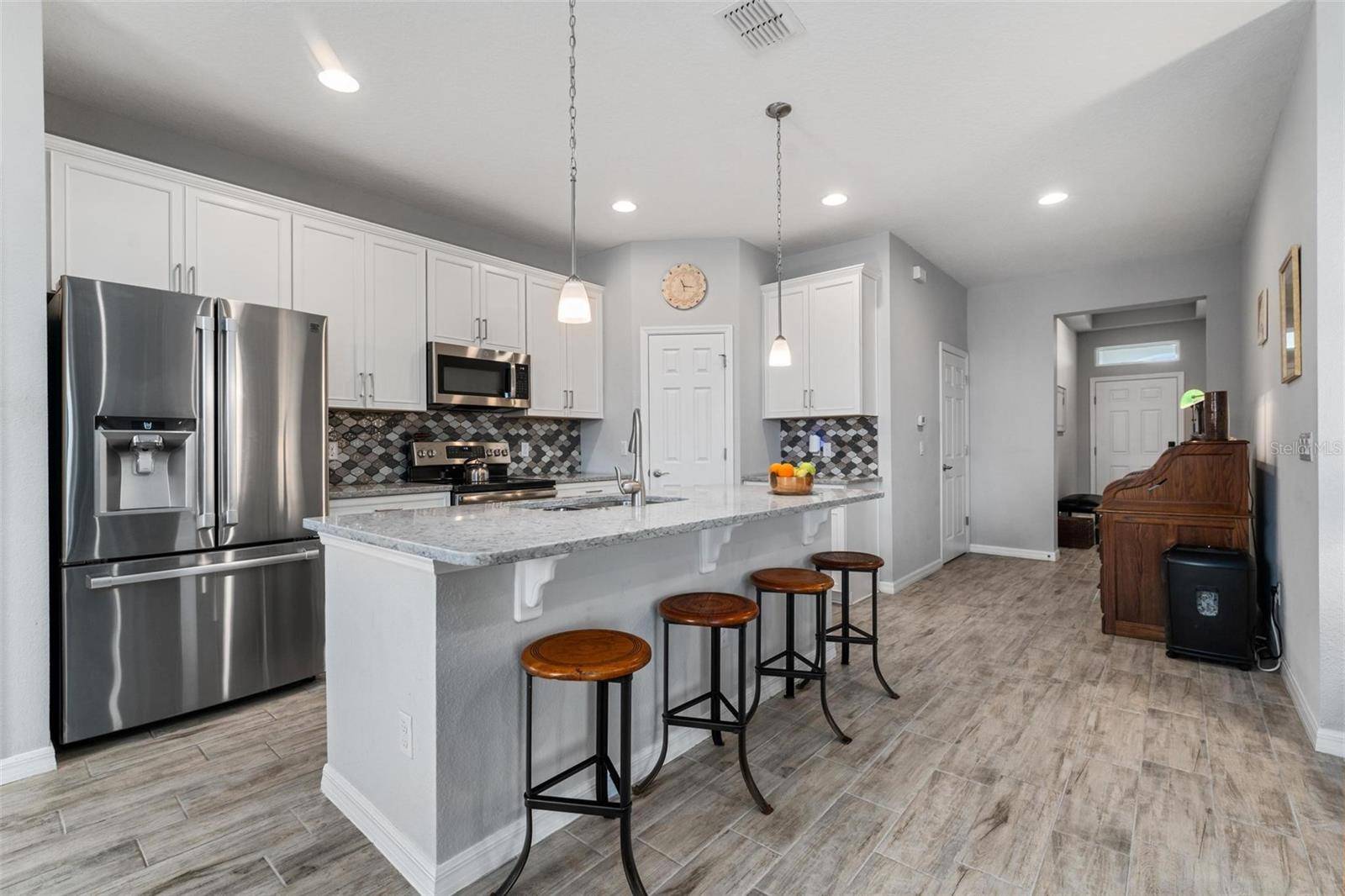 Grand Island, FL 32735,37045 SCENIC RIDGE DR