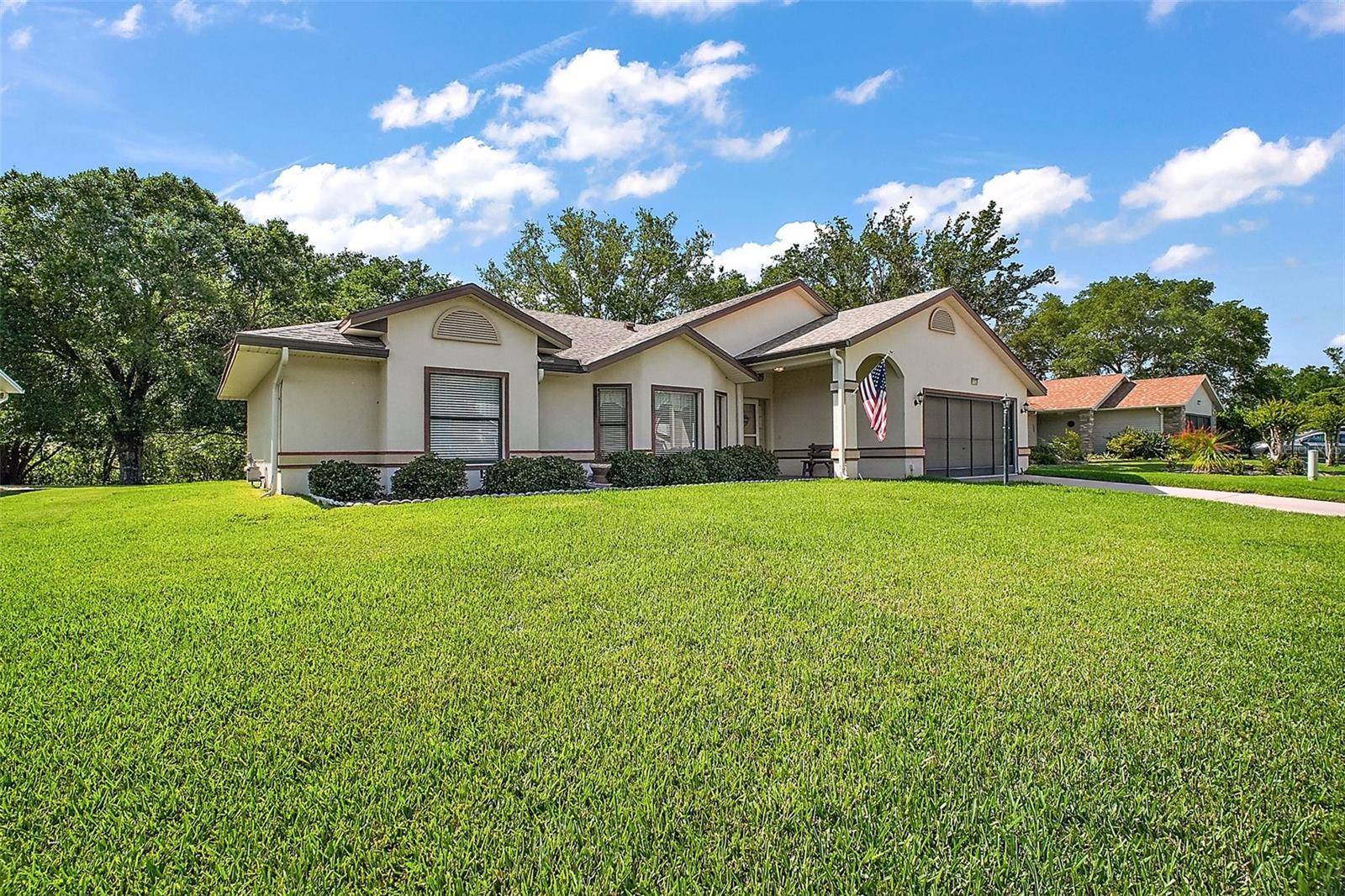 Leesburg, FL 34748,27022 RACQUET CIR