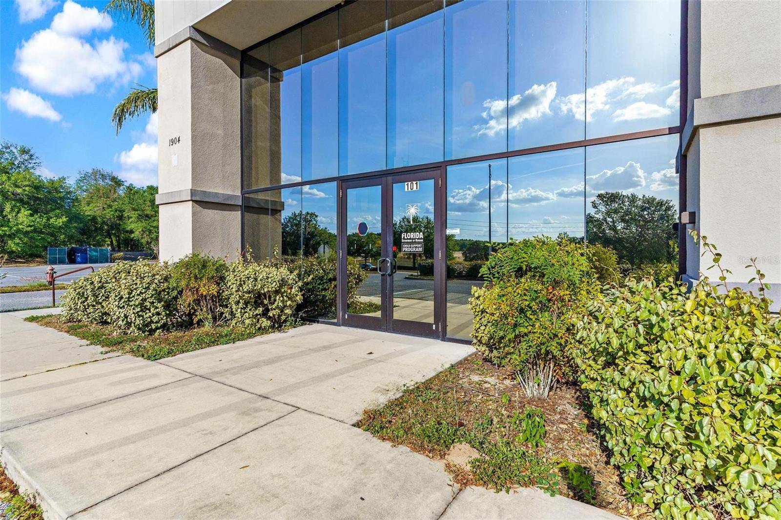 Leesburg, FL 34748,1904 THOMAS AVE