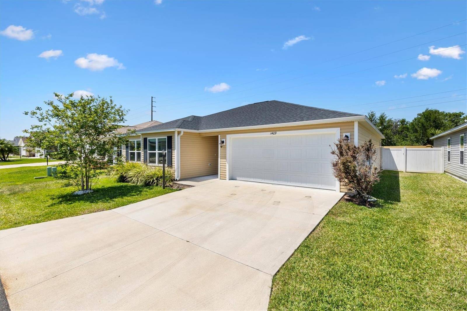 The Villages, FL 32163,1409 GATLIN PL