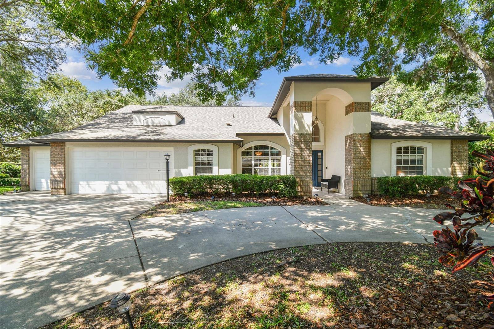 Lutz, FL 33548,17904 SINGING WOOD PL