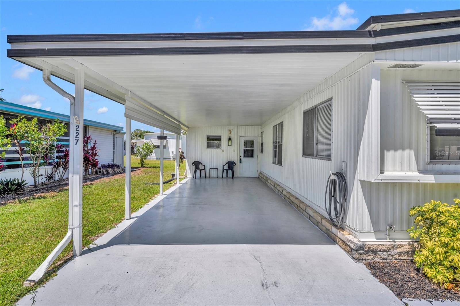 Leesburg, FL 34788,227 PARADISE S