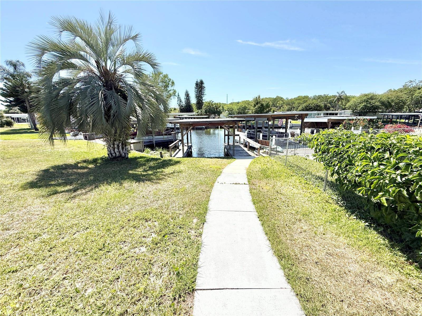 Tavares, FL 32778,11545 HICKORY LN