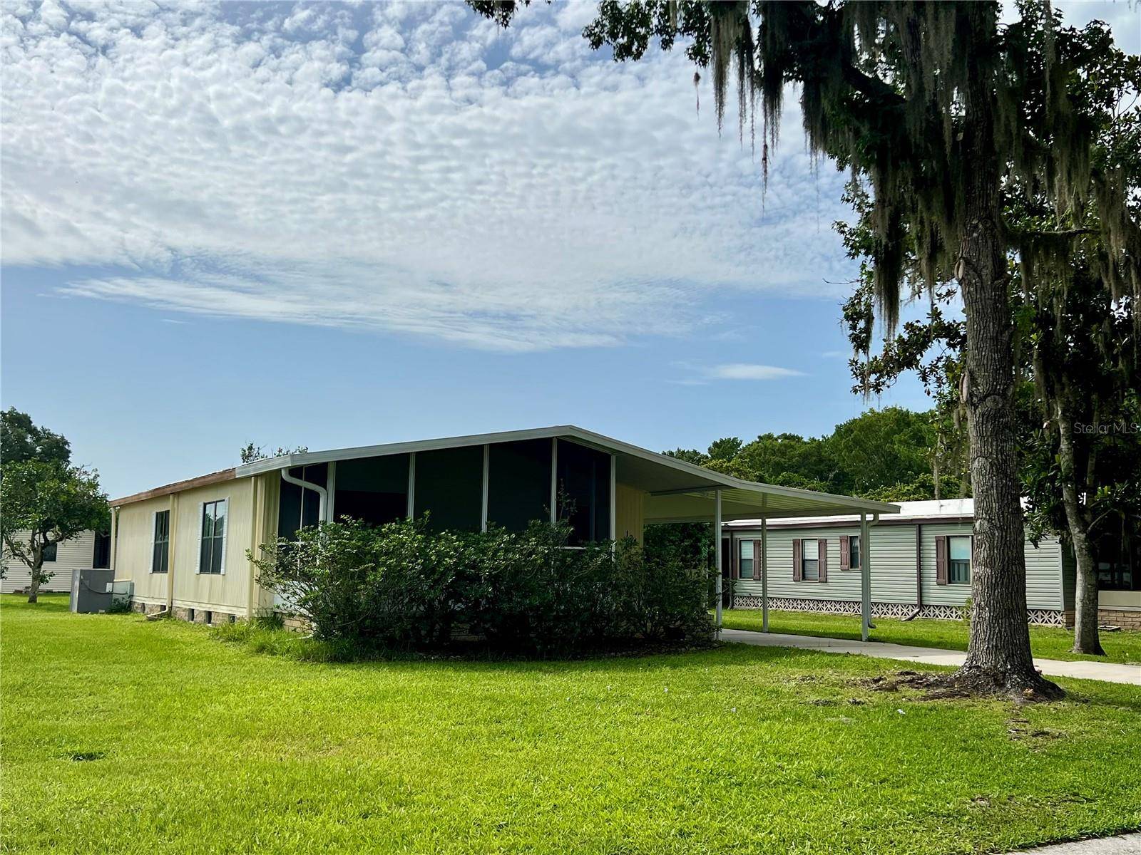 Wildwood, FL 34785,104 WINTERBERRY AVE
