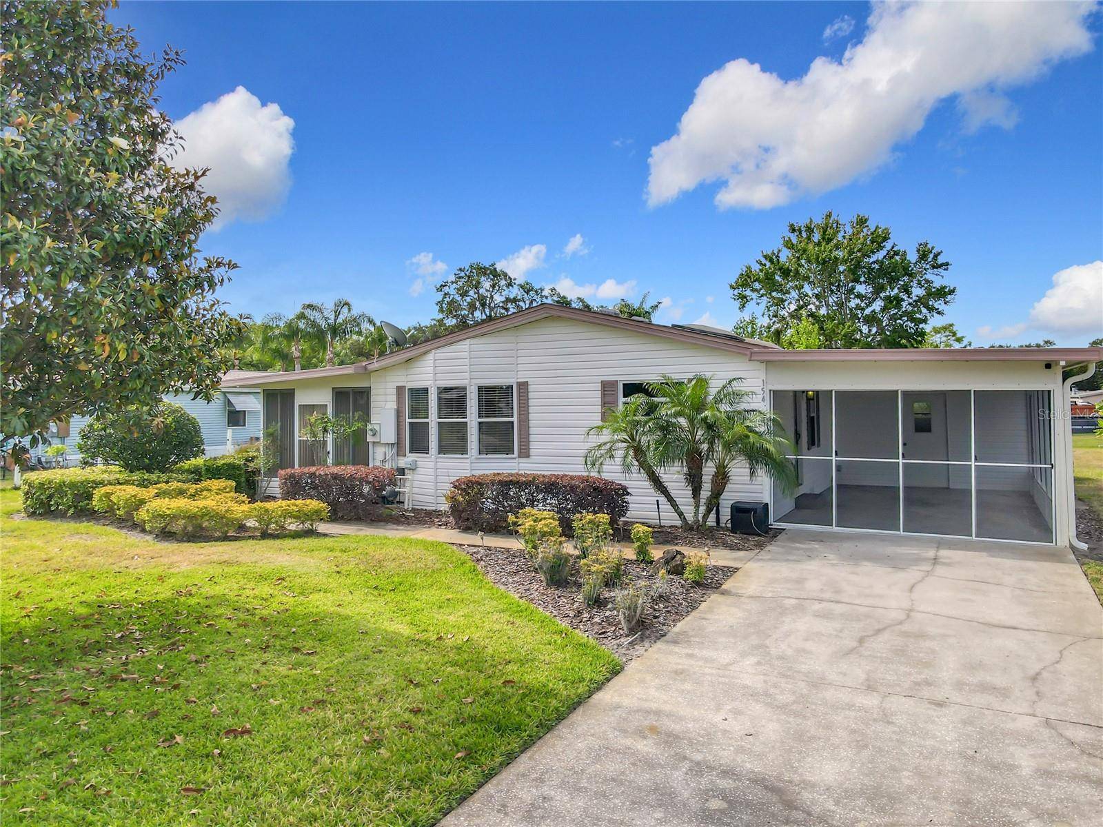 Tavares, FL 32778,15424 BETTYS CT