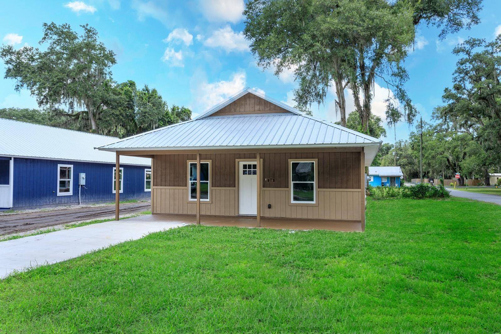 Webster, FL 33597,662 NW 9TH AVE
