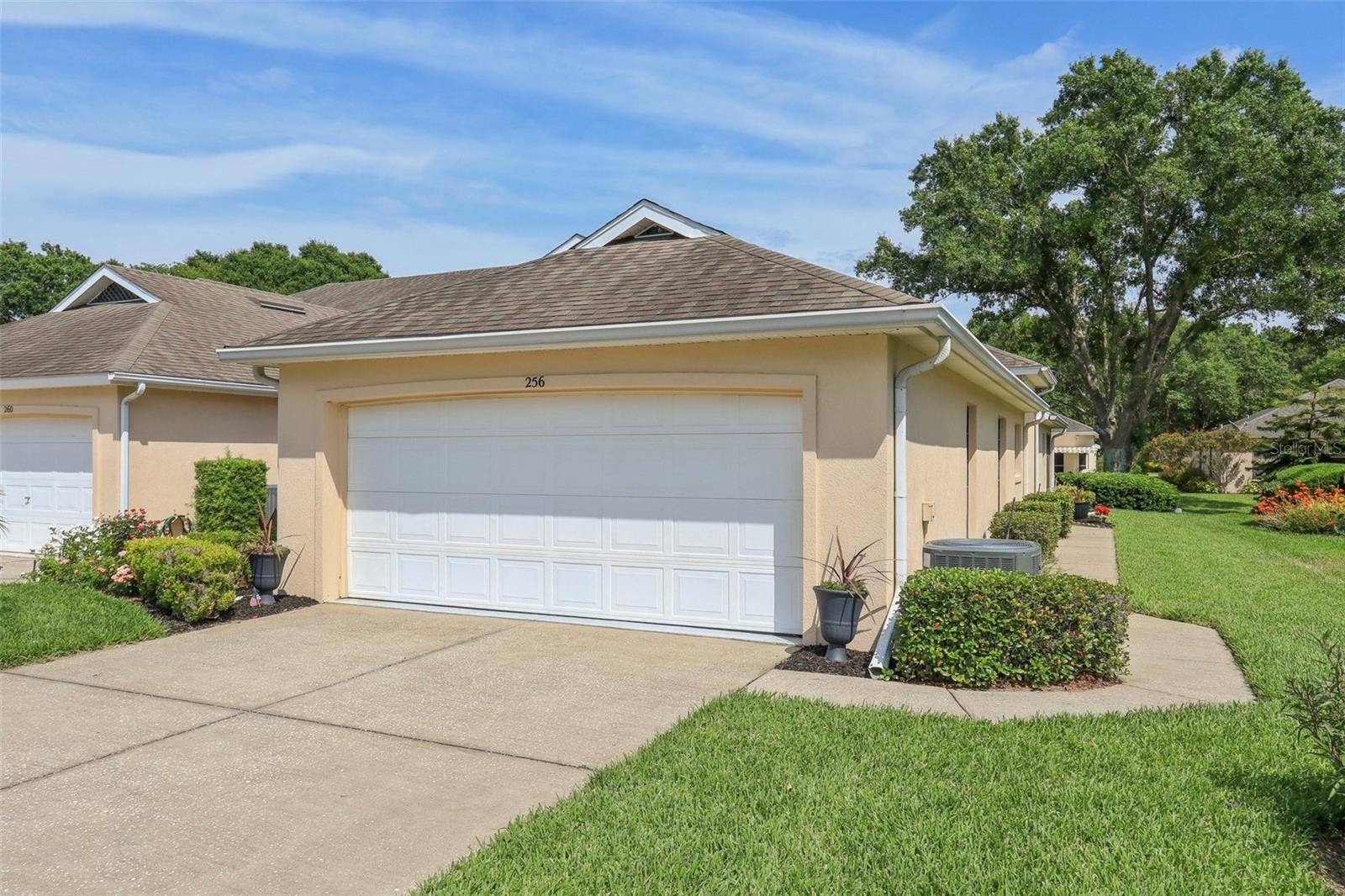 Tavares, FL 32778,256 JUNIPER WAY