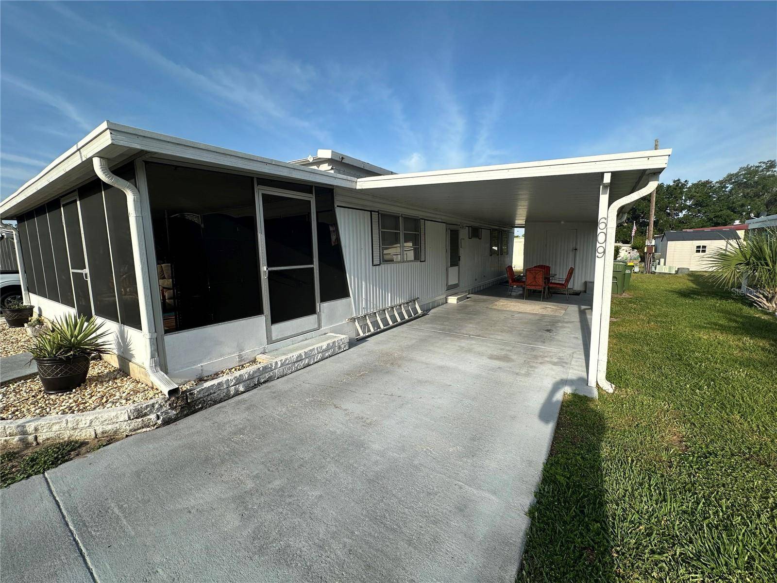Leesburg, FL 34748,609 COACHWOOD CENTRAL