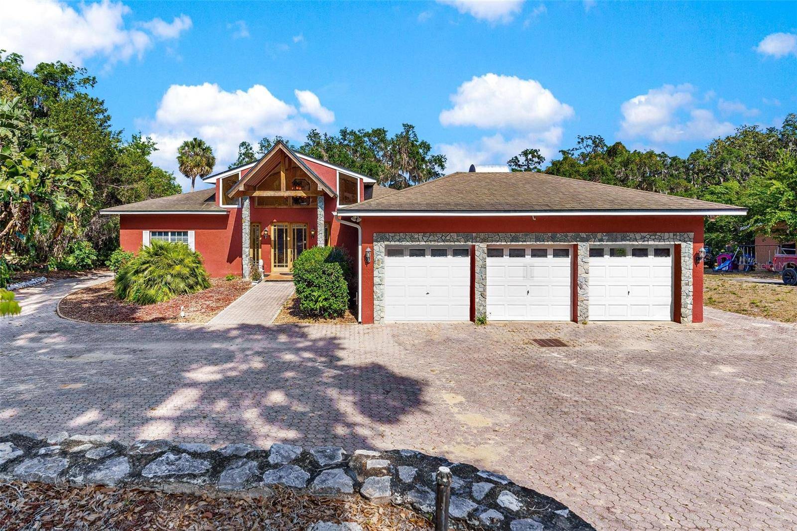 Leesburg, FL 34748,2400 N GRIFFIN DR