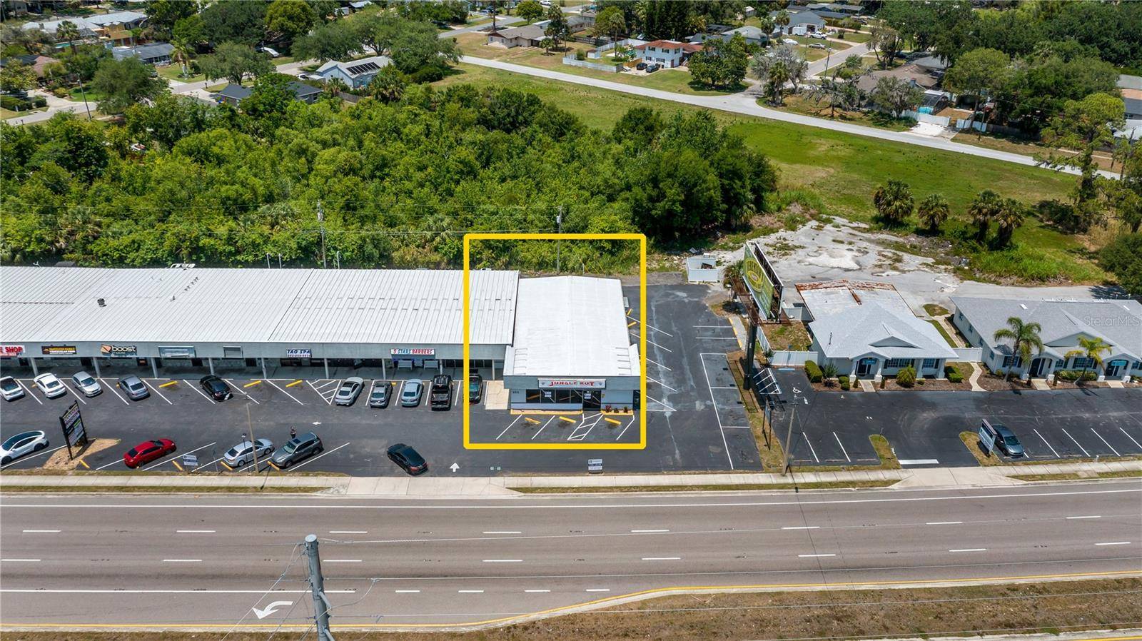 Tavares, FL 32778,324 W BURLEIGH BLVD