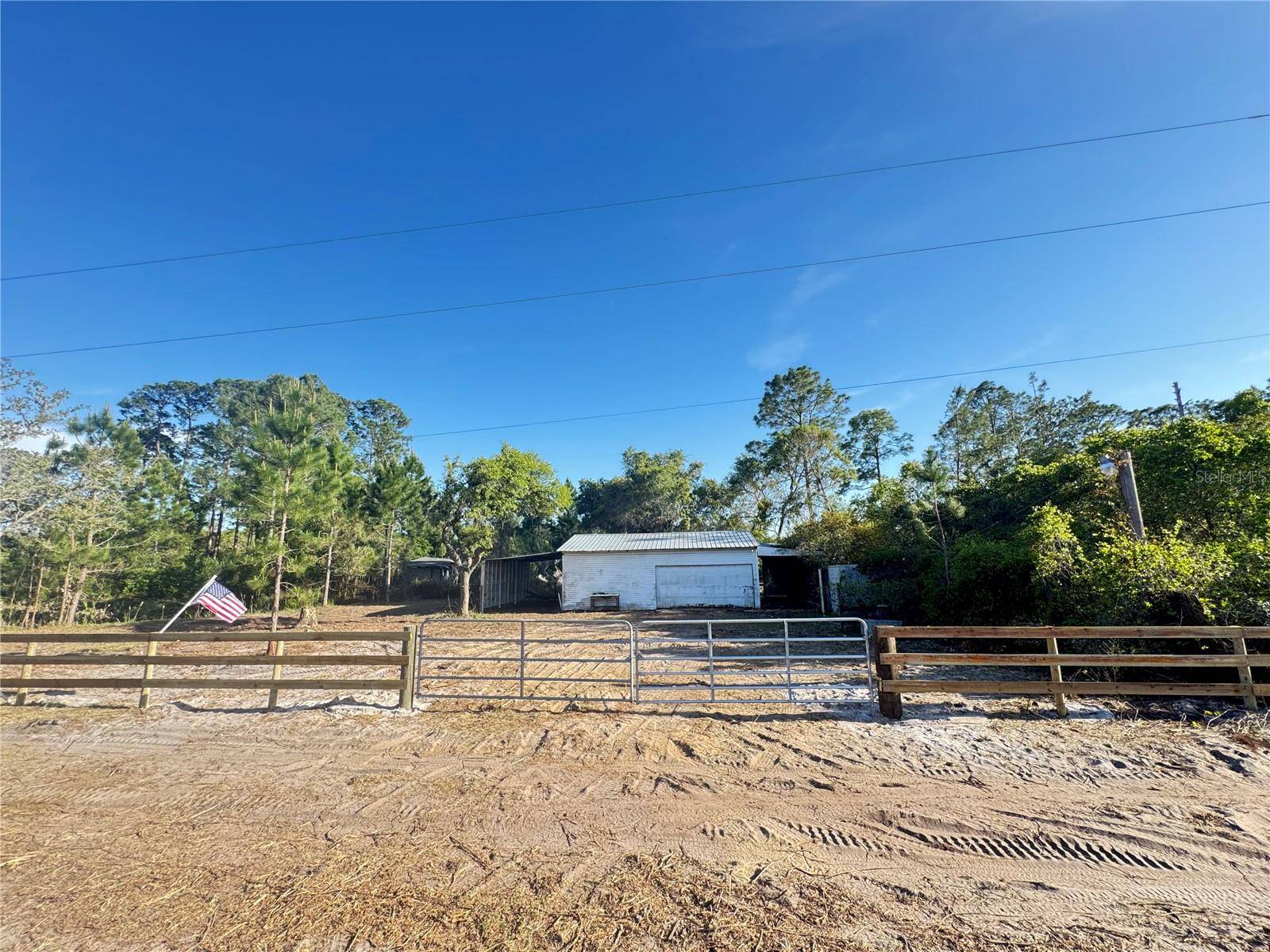 Umatilla, FL 32784,21240 SE 142ND ST